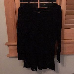 Ann Taylor detailed black large sleeve shirt